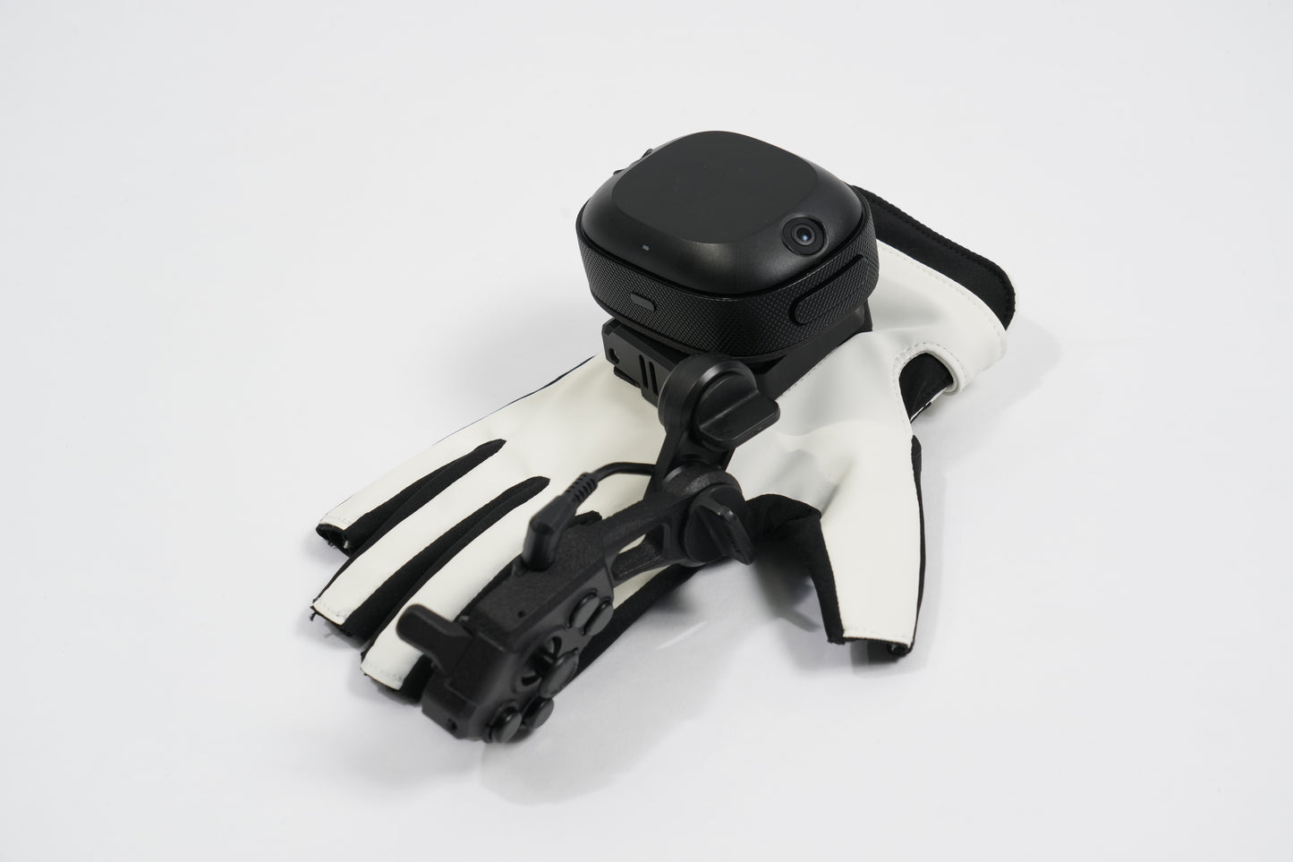 Universal mounting adapter for Ultimate Tracker for CG2/CG3